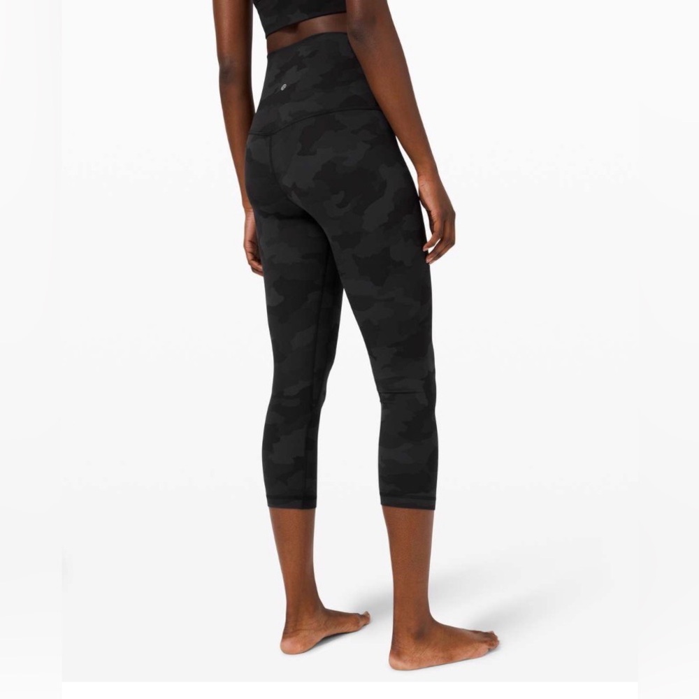 Lululemon Align high-waisted shorts. Heritage 365 Dark Charcoal Camo, size 18